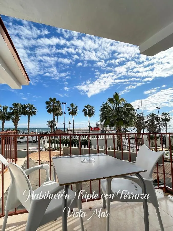 Beatriz Charming Hostal Торремолинос Гостевой дом